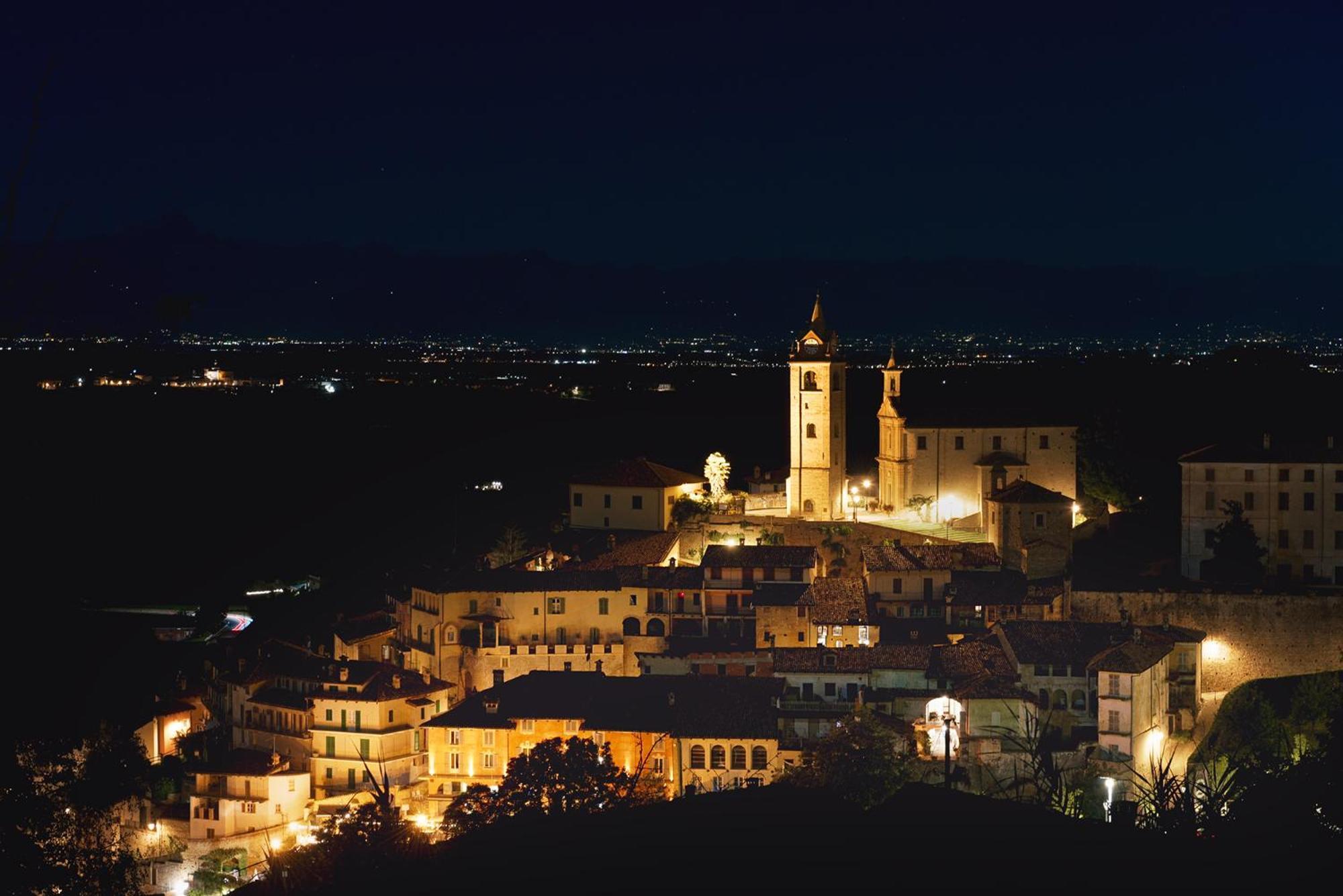 Appartamenti Rocca - Cav La Casa Di Rosa Monforte dʼAlba Exterior foto